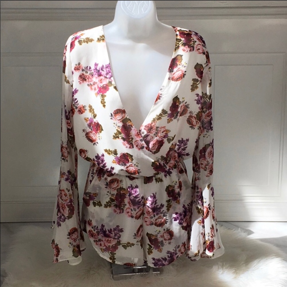 Nasty Girl Mechella Floral Romper Ruffle & sleeves - Picture 2 of 7